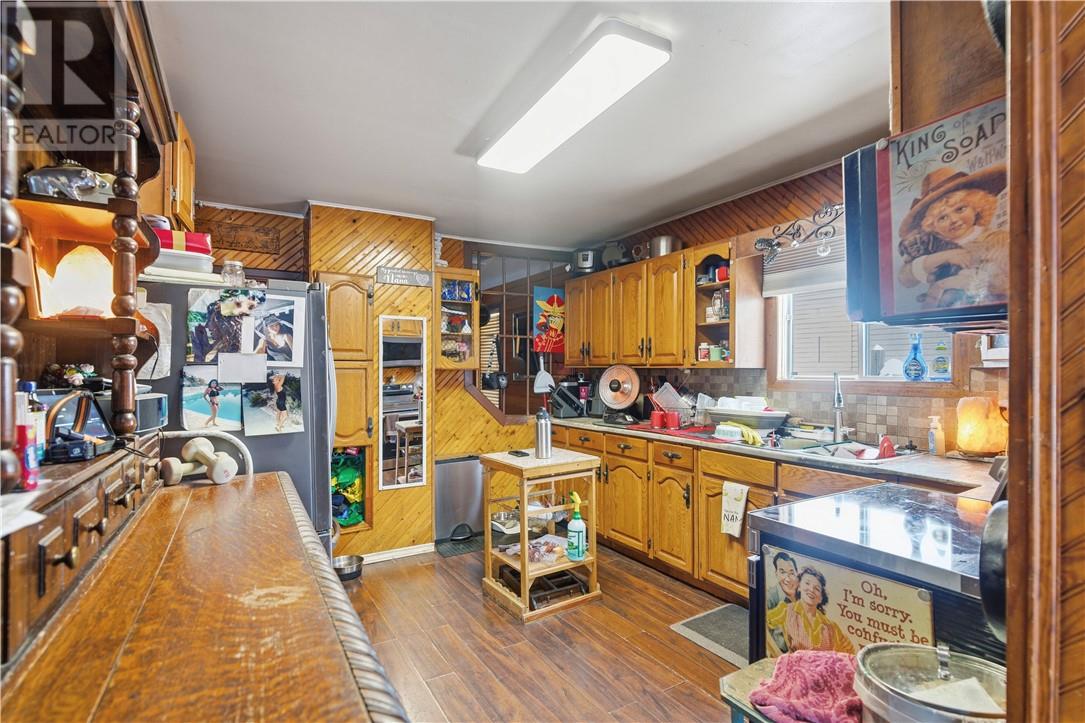 8 Morlock Street, Falconbridge, Ontario  P0M 1S0 - Photo 5 - 2126381