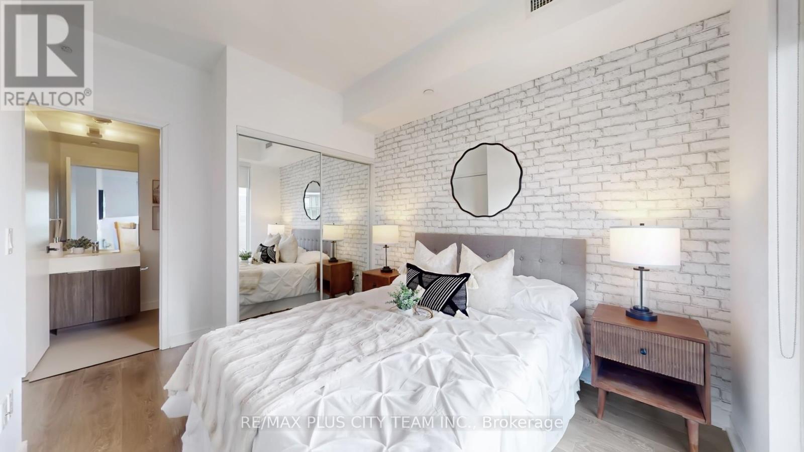 405 - 60 Tannery Road, Toronto, Ontario  M5A 0S8 - Photo 13 - C12775490