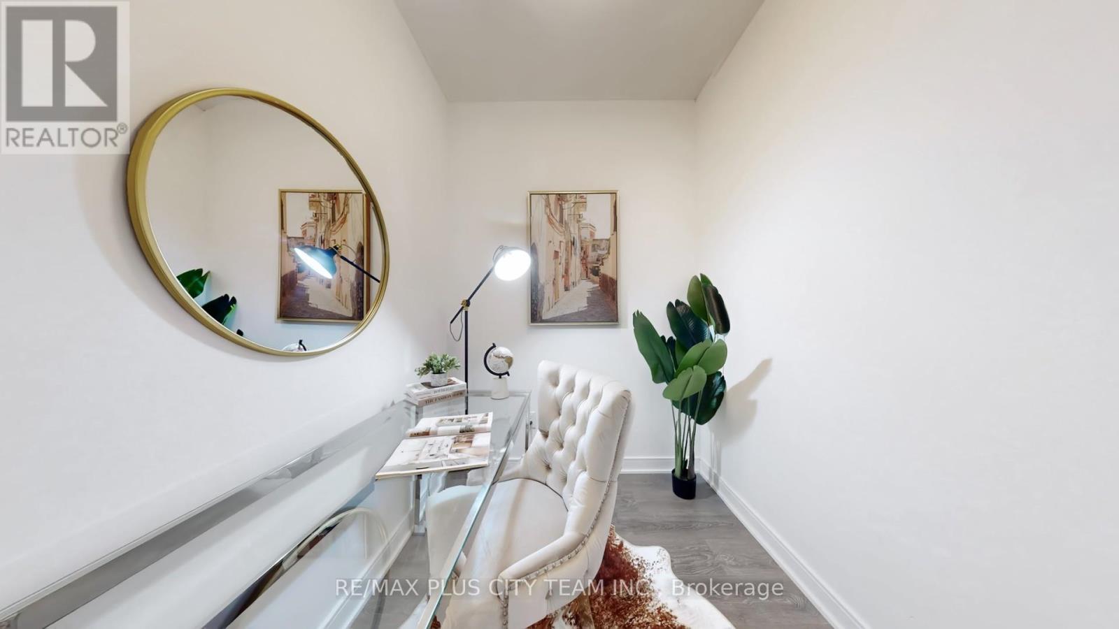 405 - 60 Tannery Road, Toronto, Ontario  M5A 0S8 - Photo 16 - C12775490