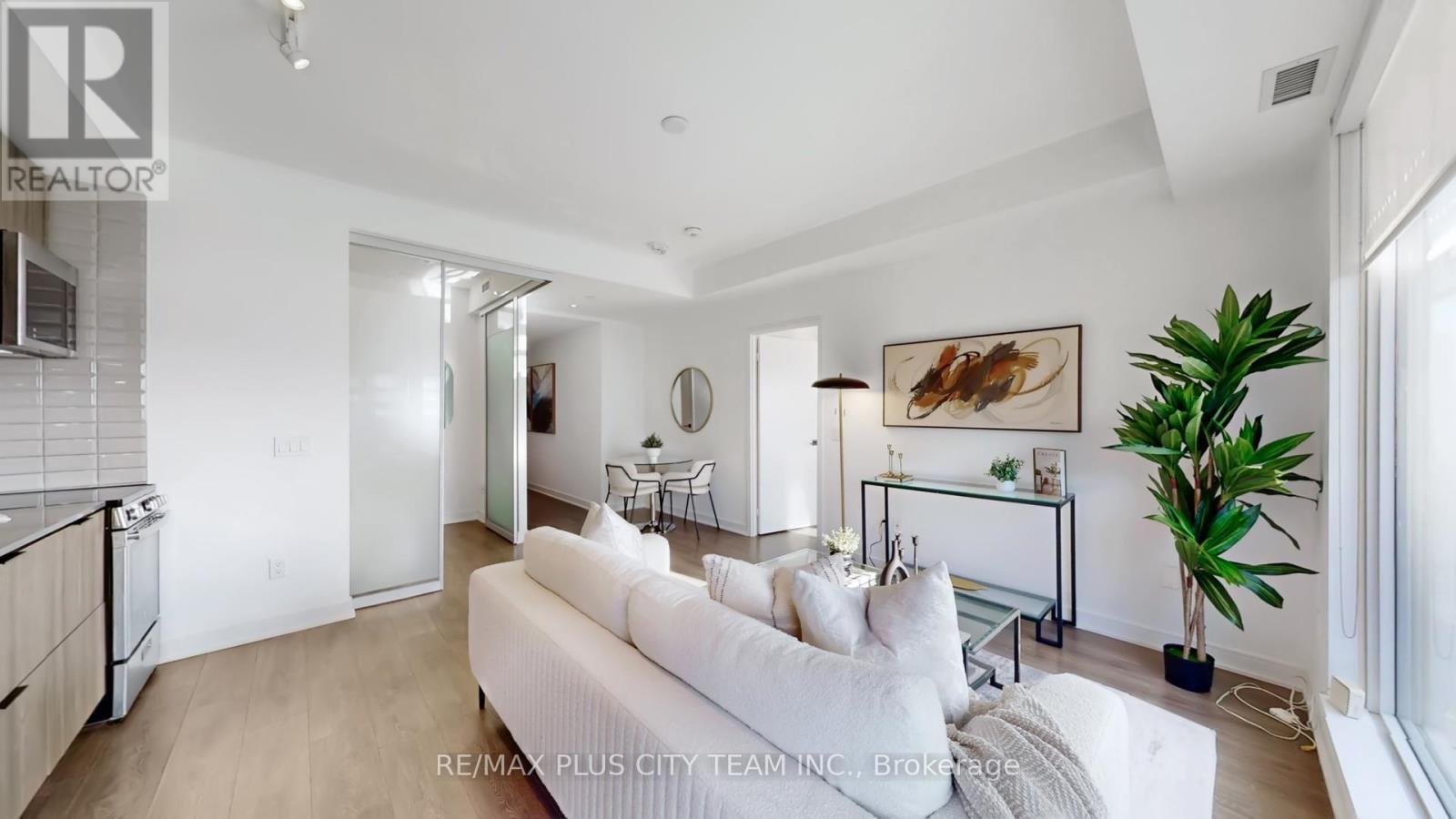 405 - 60 Tannery Road, Toronto, Ontario  M5A 0S8 - Photo 7 - C12775490