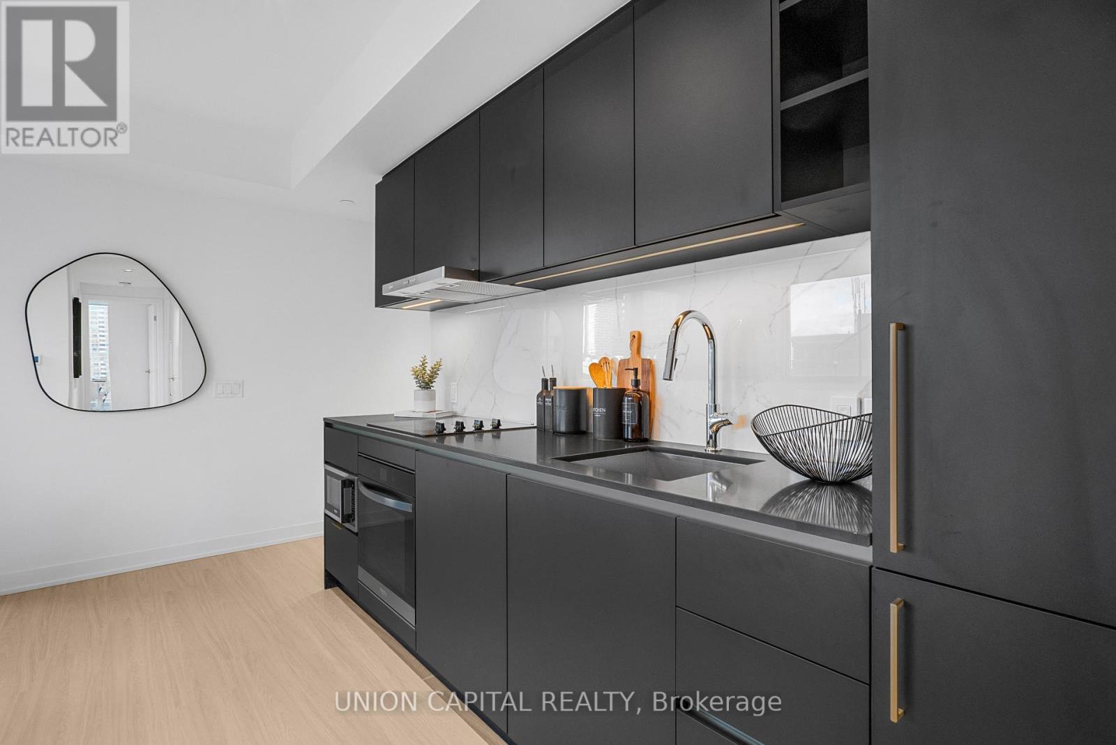 1509 - 8 Wellesley Street W, Toronto, Ontario  M4Y 0J5 - Photo 10 - C12775510