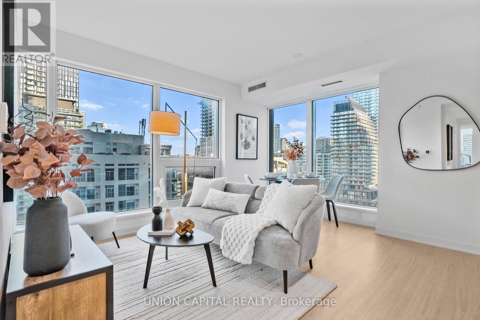 1509 - 8 Wellesley Street W, Toronto, Ontario  M4Y 0J5 - Photo 6 - C12775510