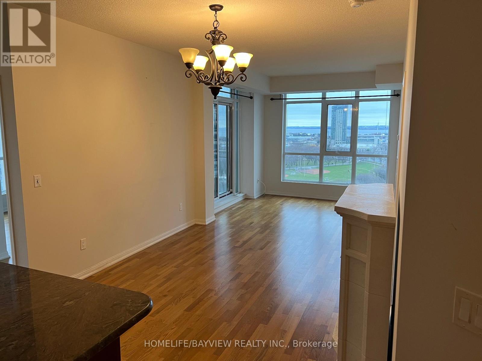 1803 - 21 Grand Magazine Street, Toronto, Ontario  M5V 1B5 - Photo 6 - C12775526