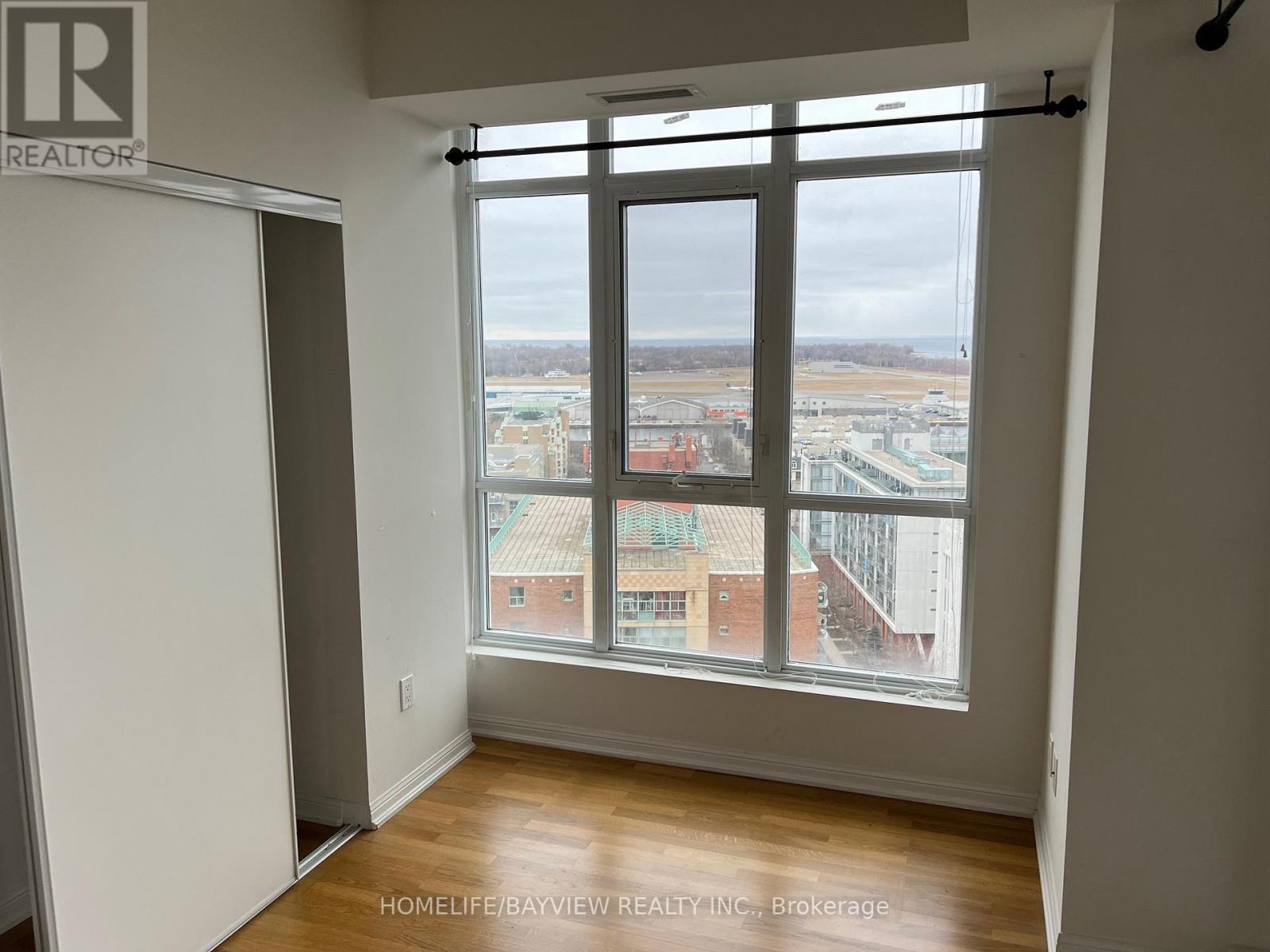 1803 - 21 Grand Magazine Street, Toronto, Ontario  M5V 1B5 - Photo 8 - C12775526