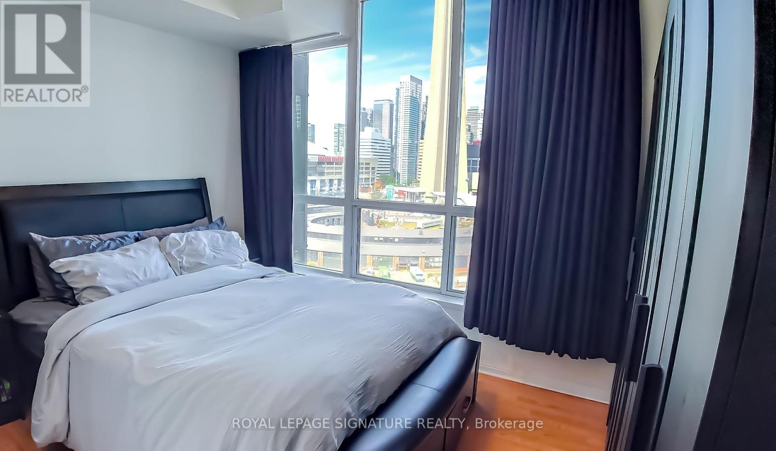 1726 - 230 Queens Quay W, Toronto, Ontario  M5J 2Y7 - Photo 10 - C12775552