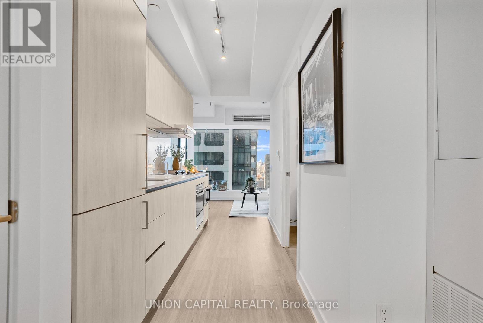 4308 - 8 Wellesley Street W, Toronto, Ontario  M4Y 0J5 - Photo 2 - C12775558