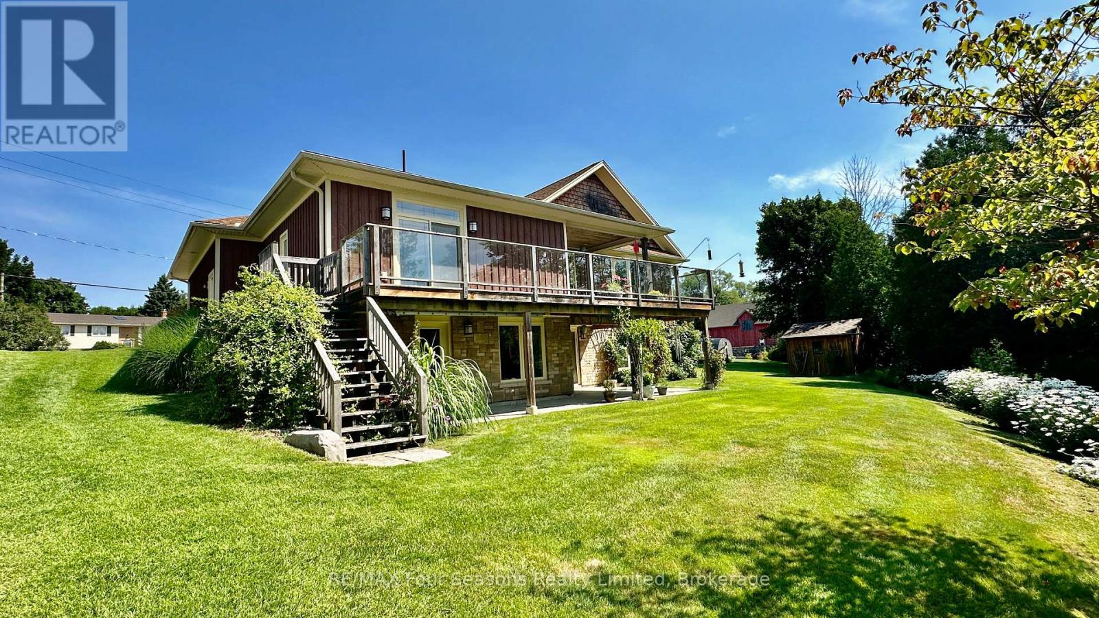 229 S Rankin Street, Saugeen Shores, Ontario  N0H 2L0 - Photo 2 - X12062589