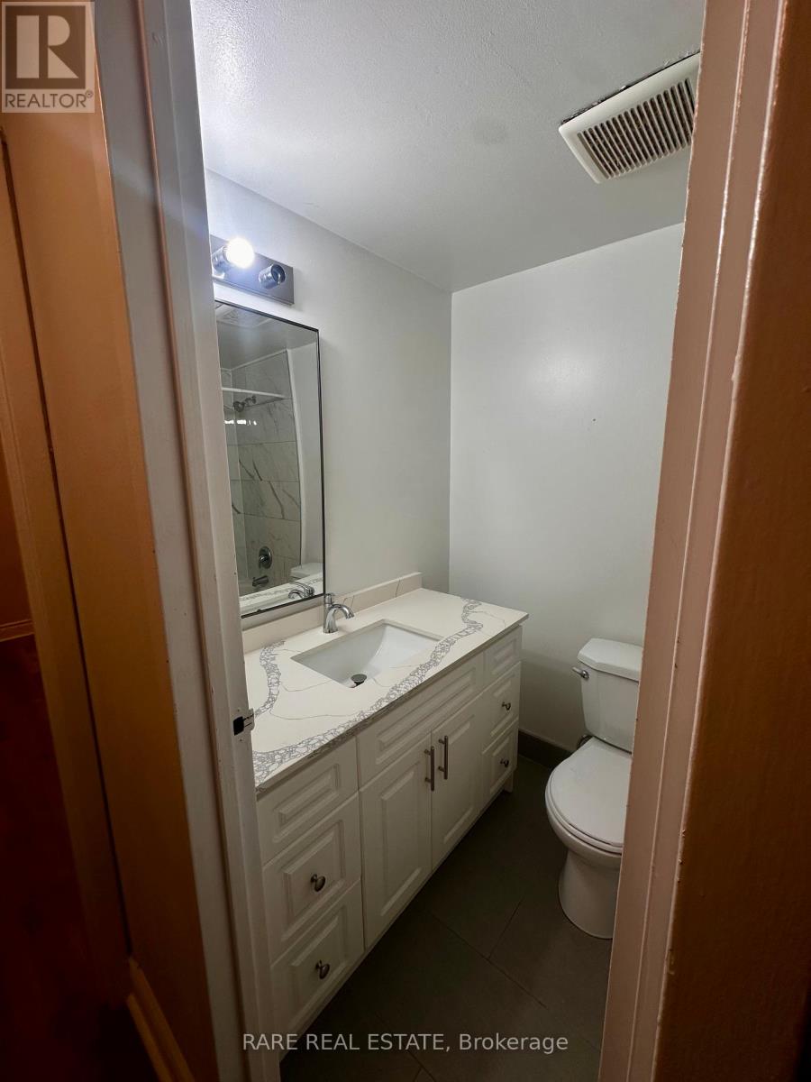 14 - 99 Bellevue Avenue, Toronto, Ontario  M5T 2N8 - Photo 7 - C12751638