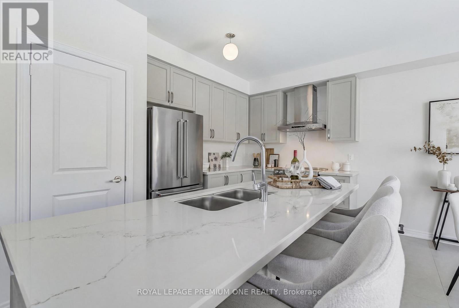 735 Apple Terrace, Milton (Cb Cobban), Ontario  L9T 7E7 - Photo 12 - W12590632