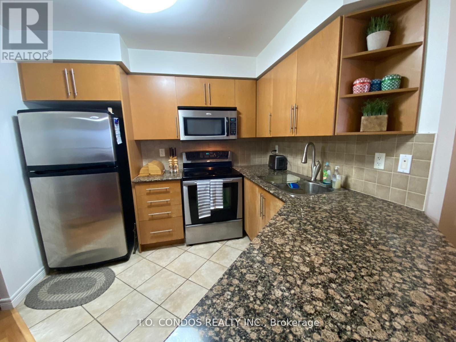 1802 - 310 Burnhamthorpe Road W, Mississauga, Ontario  L5B 4P9 - Photo 5 - W12773980