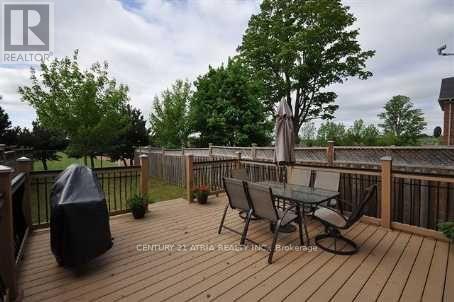 108 Banbrooke Crescent, Newmarket (Summerhill Estates), Ontario  L3X 2W9 - Photo 3 - N12775470