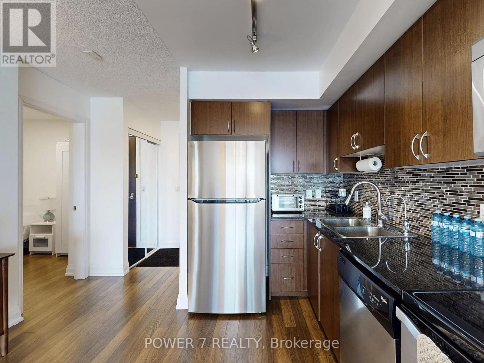 618 - 370 Hwy 7 Avenue E, Richmond Hill, Ontario  L4B 0C4 - Photo 18 - N12775474