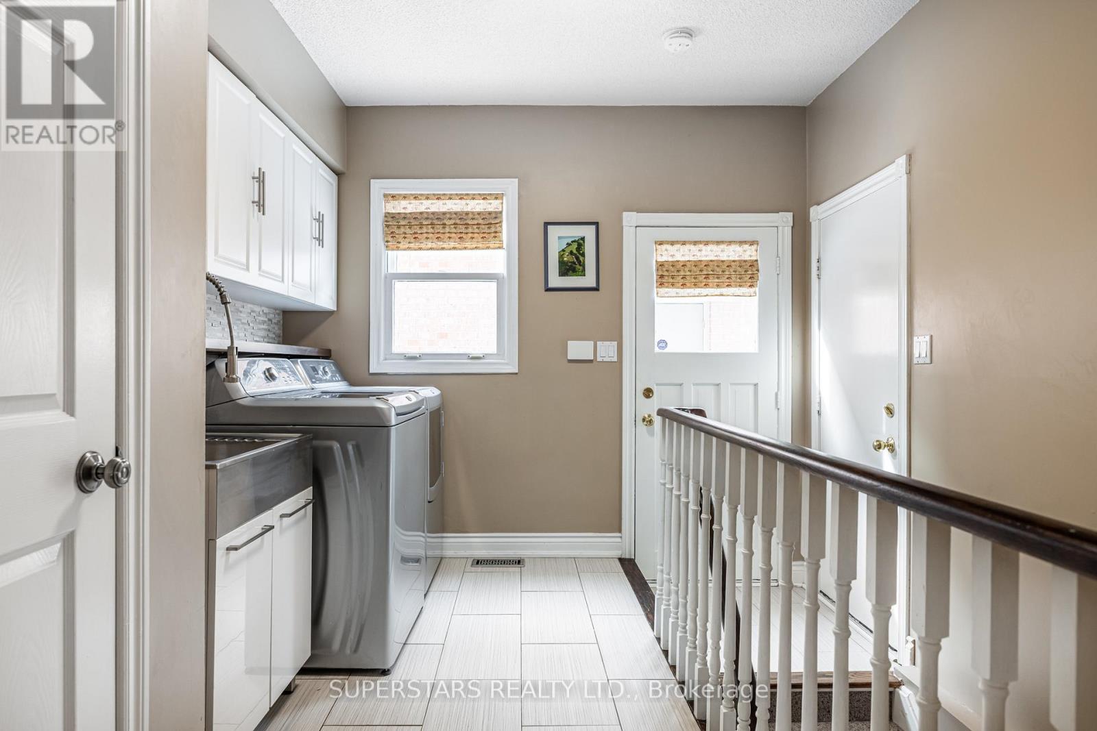 852 Norwick Road, Newmarket, Ontario  L3X 1K8 - Photo 17 - N12775480