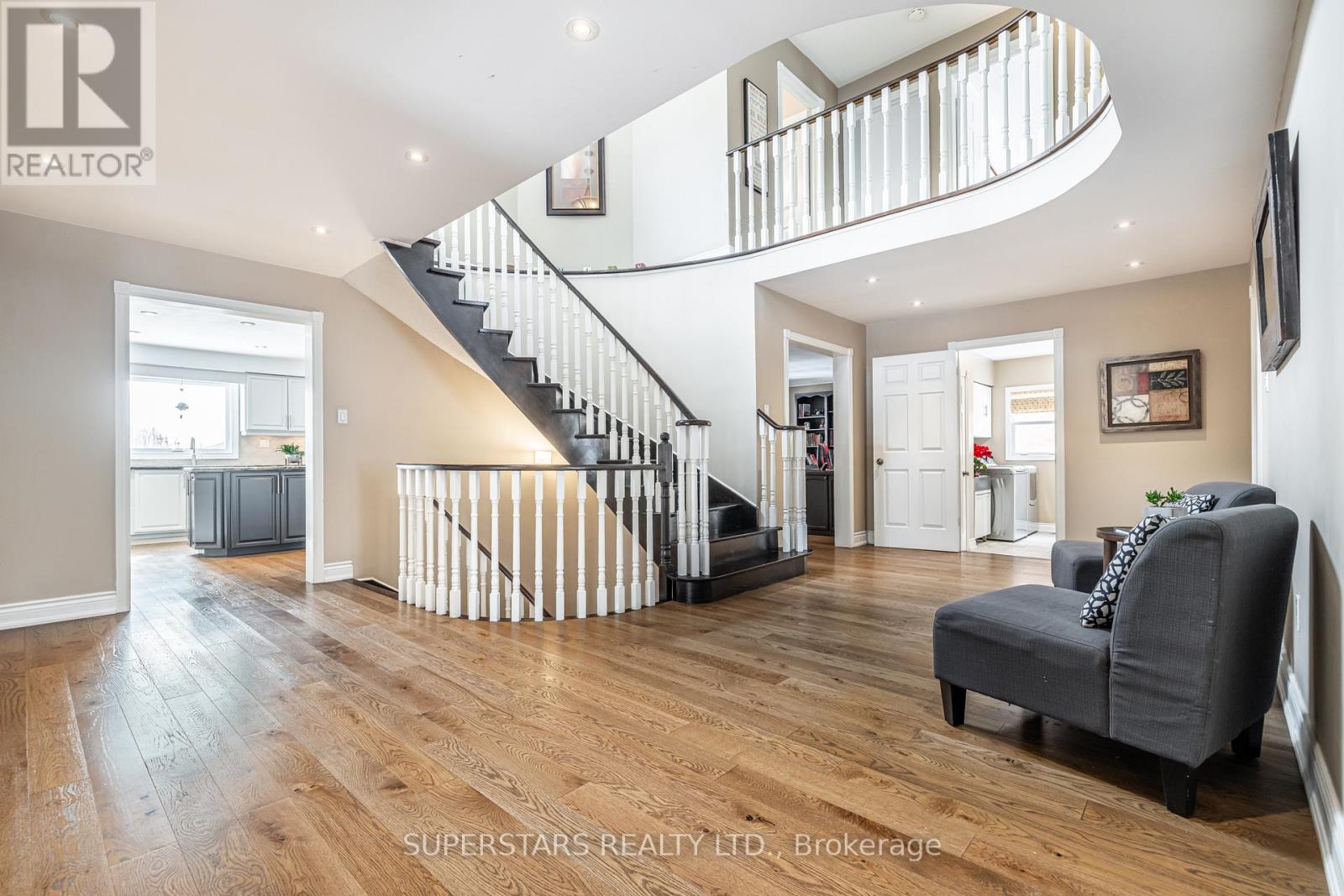 852 Norwick Road, Newmarket, Ontario  L3X 1K8 - Photo 9 - N12775480