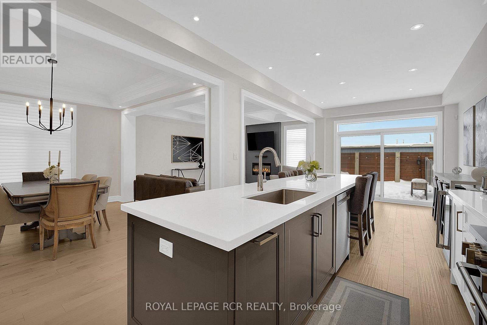 32 Tatton Court, King, Ontario  L7B 0C3 - Photo 4 - N12775488