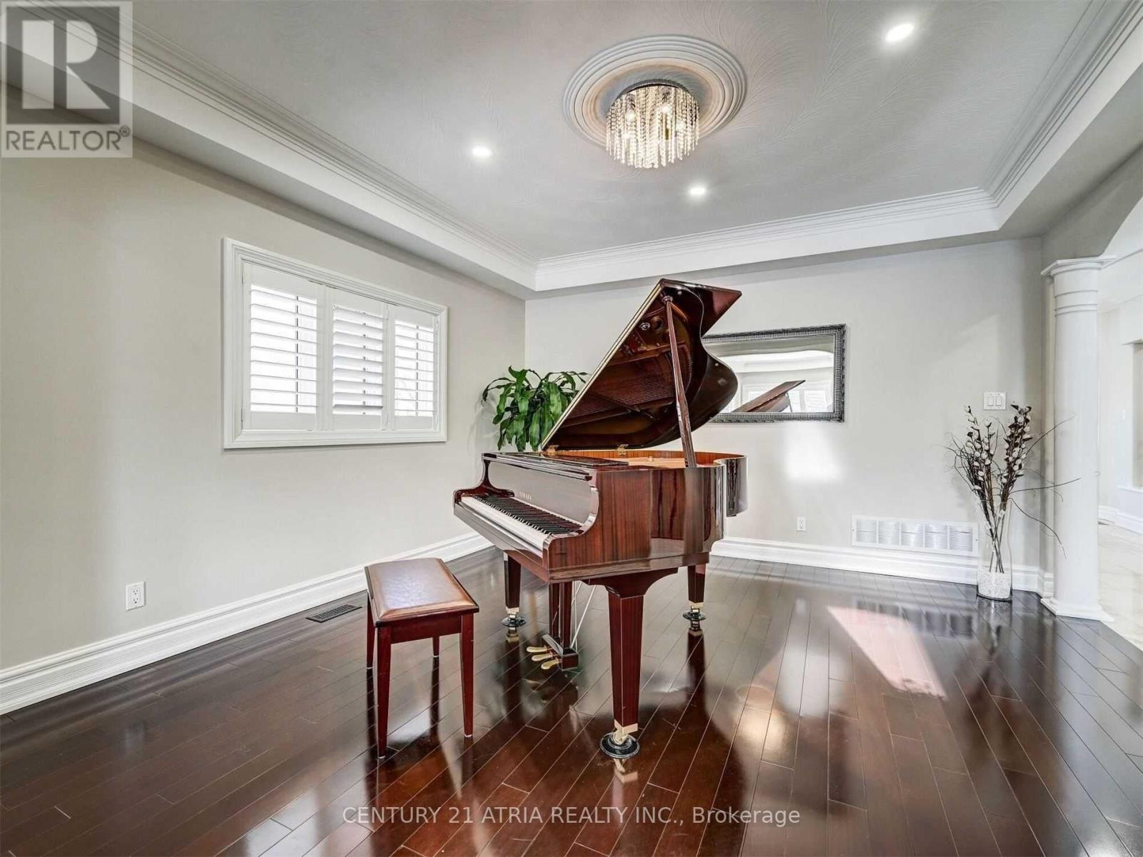 54 Grey Alder Avenue, Richmond Hill, Ontario  L4B 3R5 - Photo 8 - N12775534