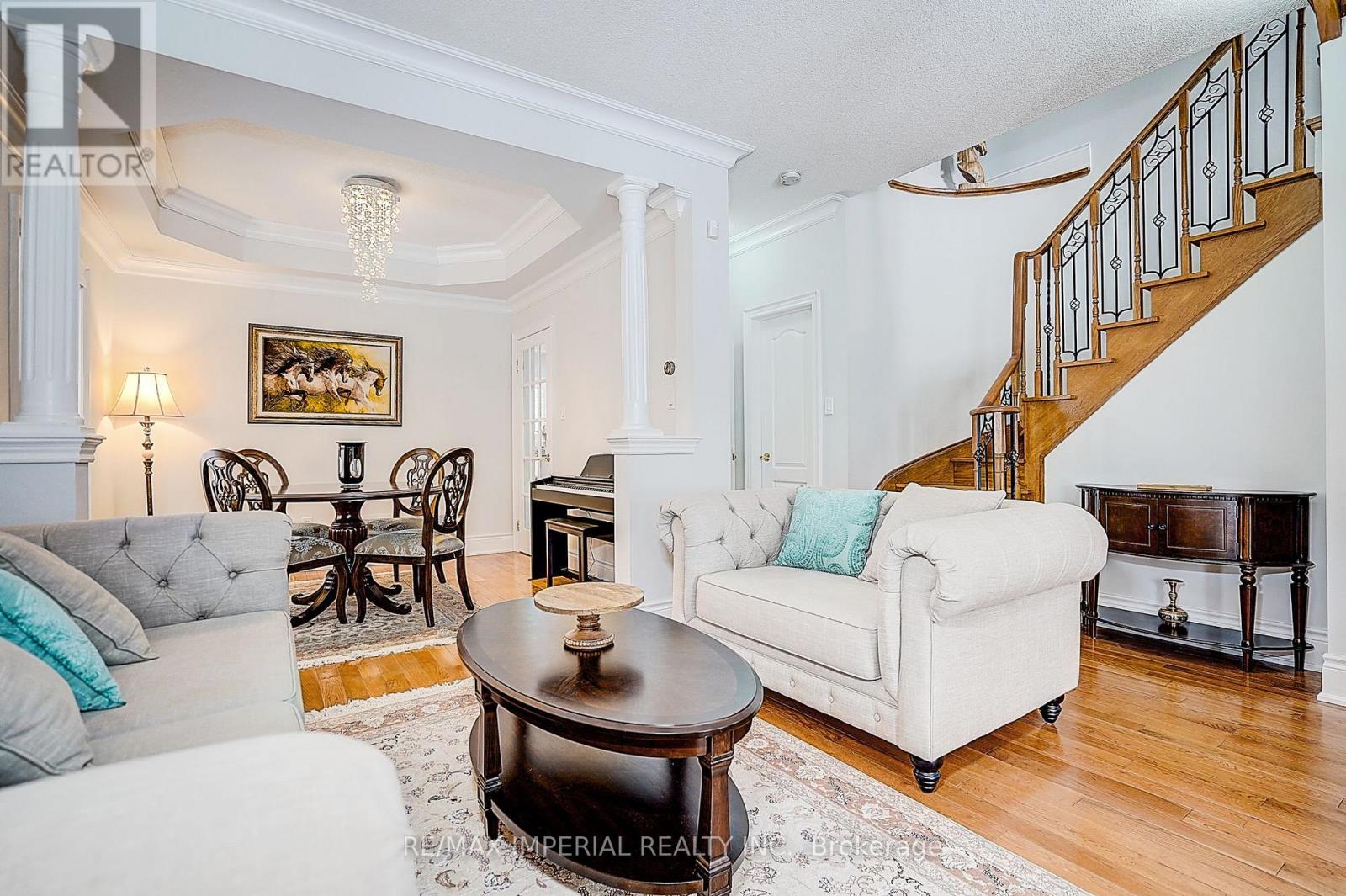 42 English Oak Drive, Richmond Hill, Ontario  L4E 3W2 - Photo 11 - N12775556