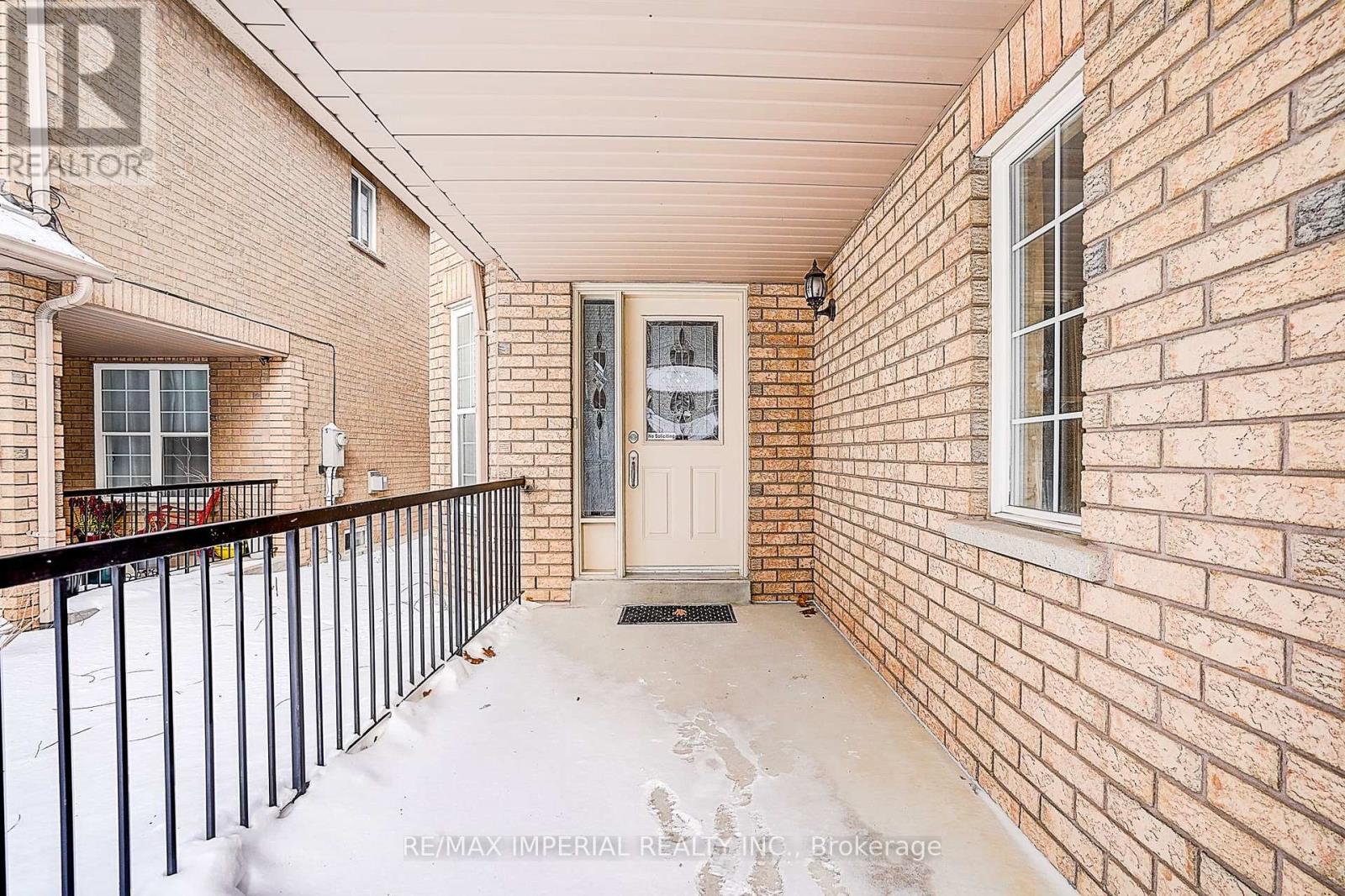 42 English Oak Drive, Richmond Hill, Ontario  L4E 3W2 - Photo 3 - N12775556