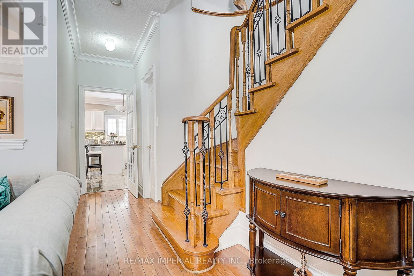 42 English Oak Drive, Richmond Hill, Ontario  L4E 3W2 - Photo 8 - N12775556