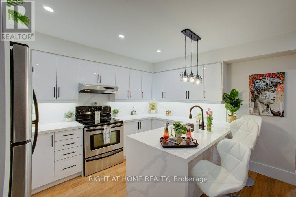 123 - 60 Mulligan Lane, Wasaga Beach, Ontario  L9Z 0C5 - Photo 2 - S12775516