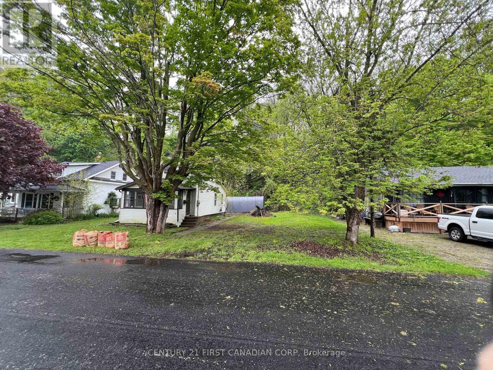 205 Orchard Street, Central Elgin, Ontario  N5L 1C4 - Photo 18 - X12682410