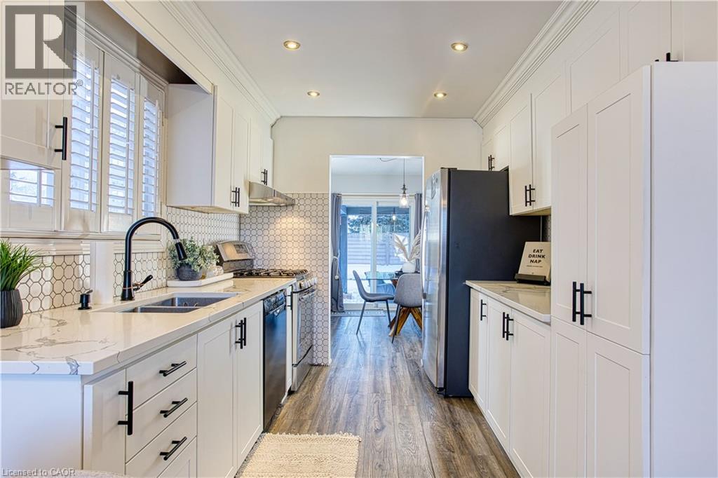 39 Regis Court, Stoney Creek, Ontario  L8E 4M8 - Photo 7 - 40802389