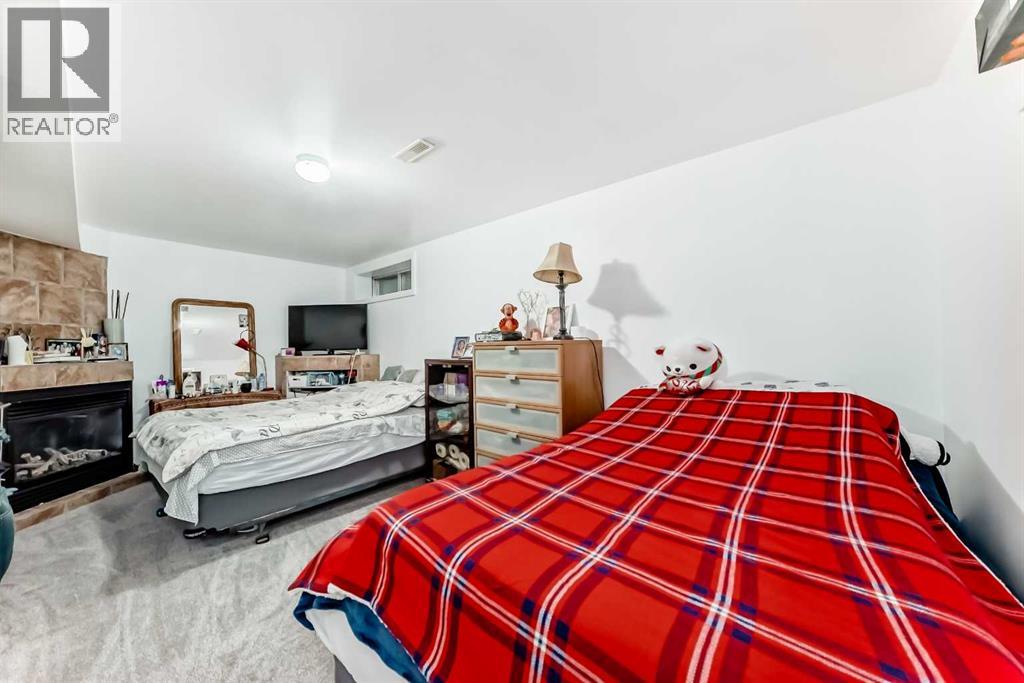 79 Hidden Crescent Nw, Calgary, Alberta  T3A 5L4 - Photo 25 - A2261924