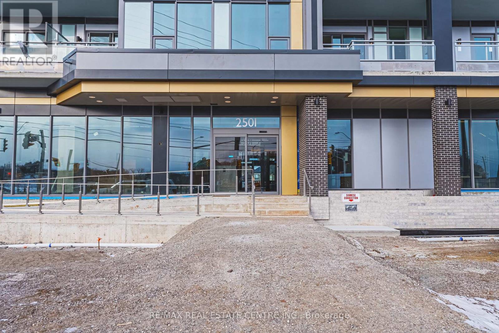 137 - 2501 Saw Whet Boulevard, Oakville, Ontario  L5M 5N2 - Photo 4 - W12775454