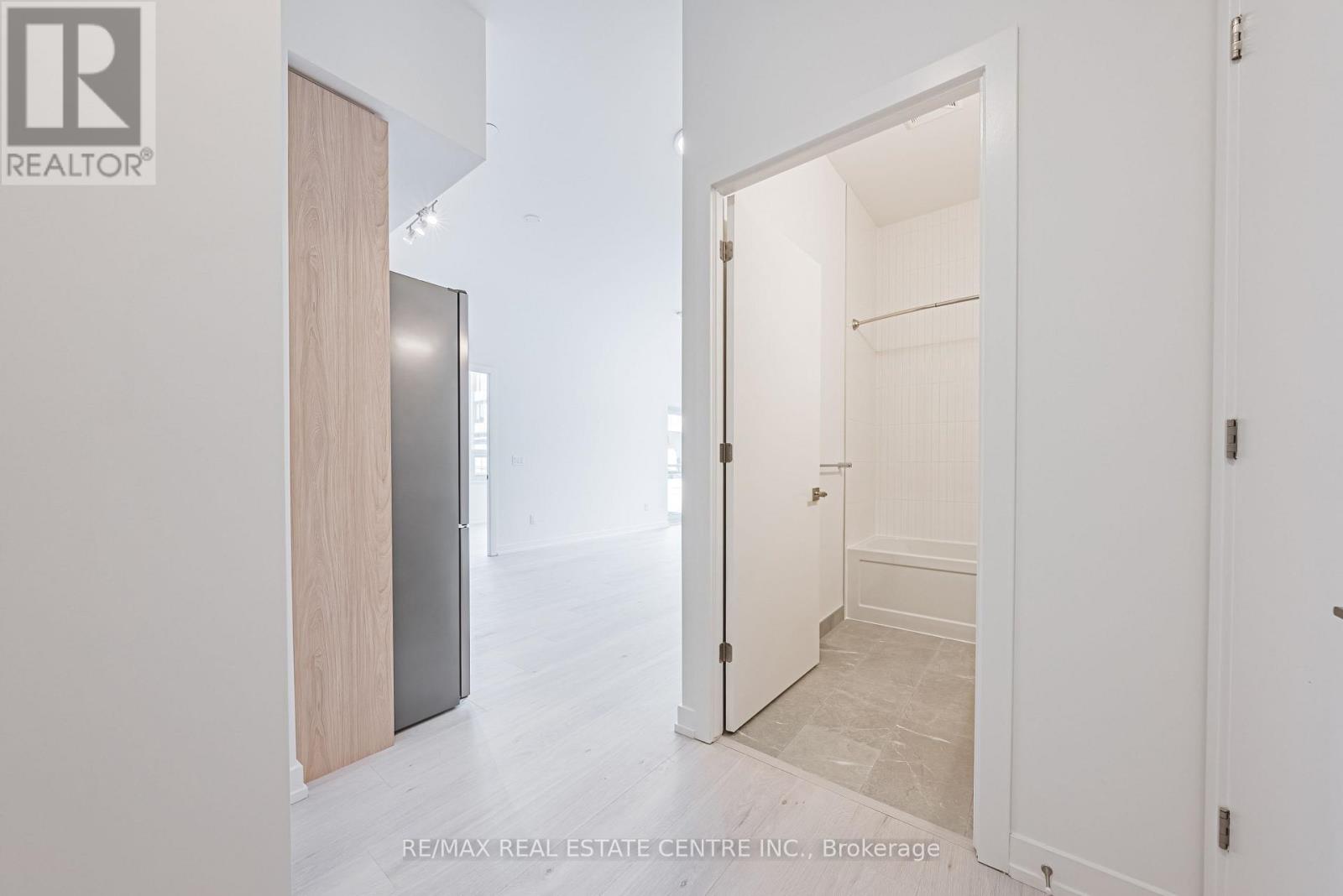 137 - 2501 Saw Whet Boulevard, Oakville, Ontario  L5M 5N2 - Photo 9 - W12775454