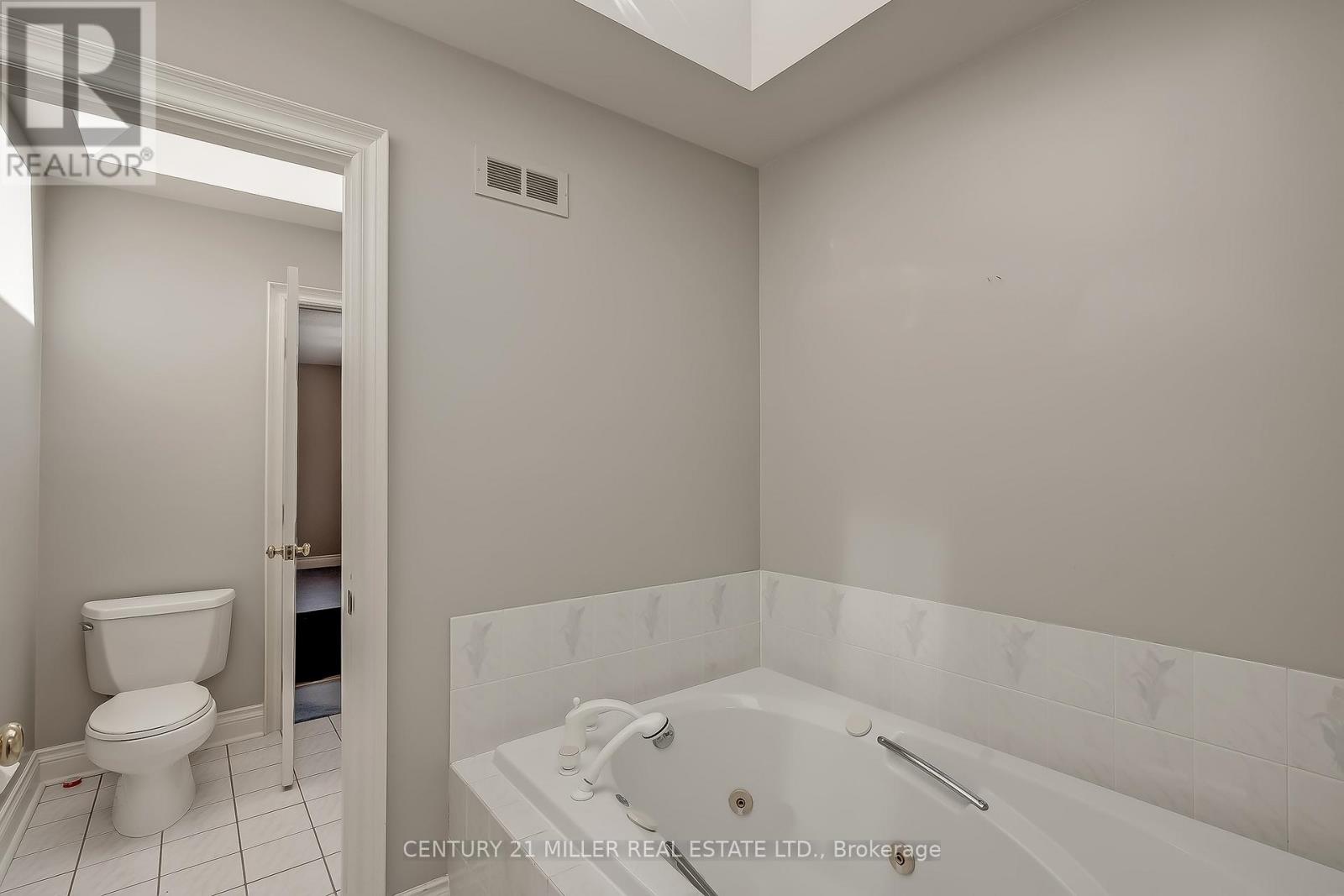 238 Elton Park Road, Oakville, Ontario  L6J 4C1 - Photo 32 - W12775464