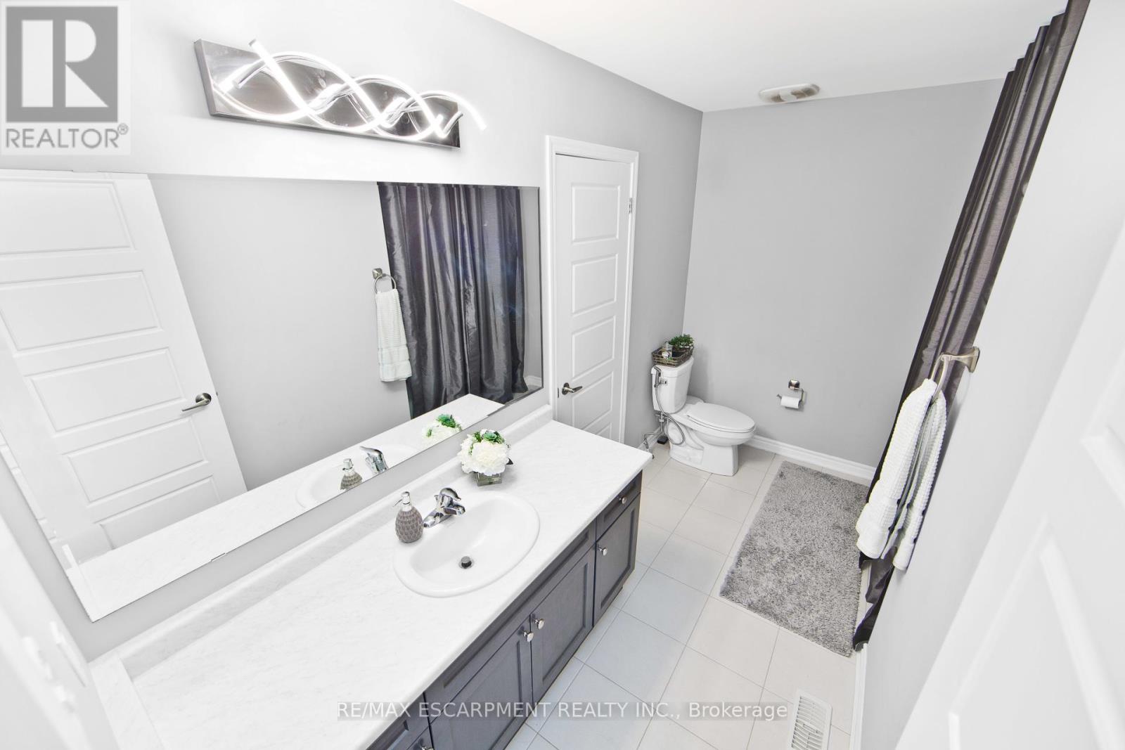 307 Hinton Terrace, Milton, Ontario  L9E 1C8 - Photo 20 - W12775486