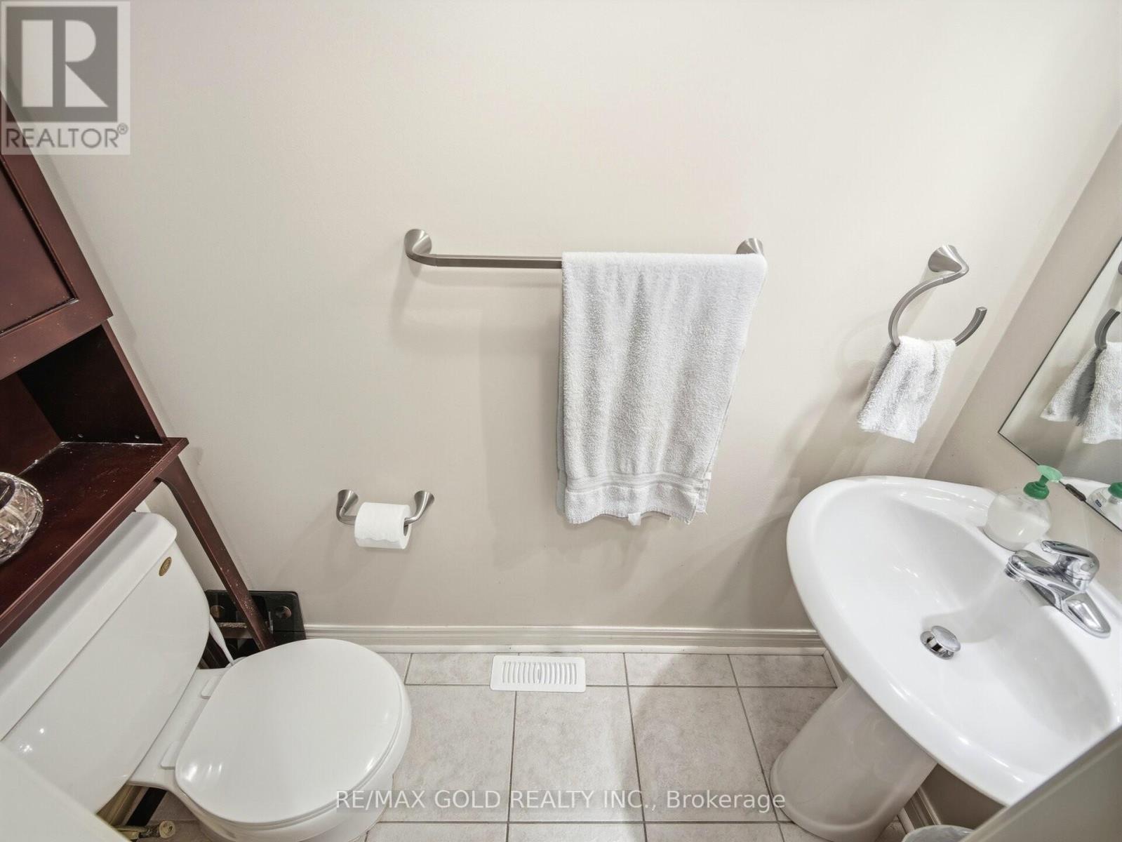 15 Prudhomme Drive, Brampton, Ontario  L6R 0H2 - Photo 6 - W12775492