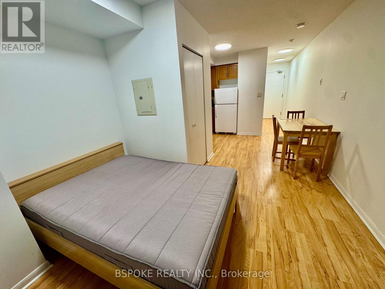 808 - 2464 Weston Road, Toronto, Ontario  M9N 0A2 - Photo 4 - W12775496