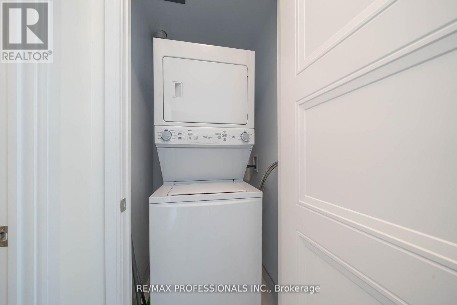 901 - 25 Neighbourhood Lane, Toronto, Ontario  M9Y 0C4 - Photo 23 - W12775500