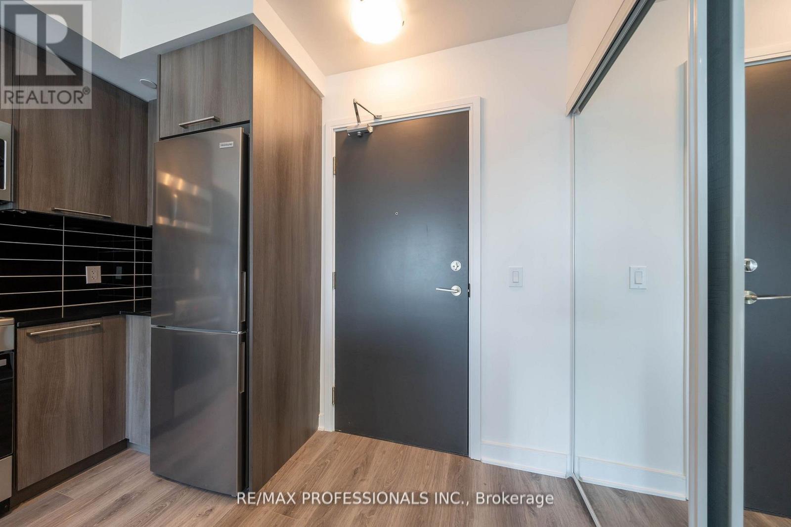 901 - 25 Neighbourhood Lane, Toronto, Ontario  M9Y 0C4 - Photo 6 - W12775500