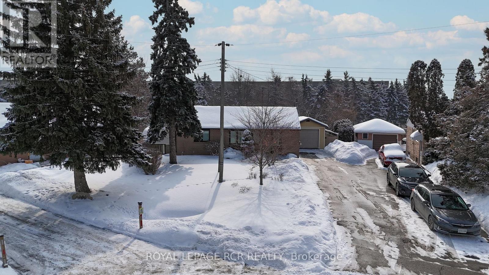 205 MARTHA CRESCENT, Caledon, Ontario