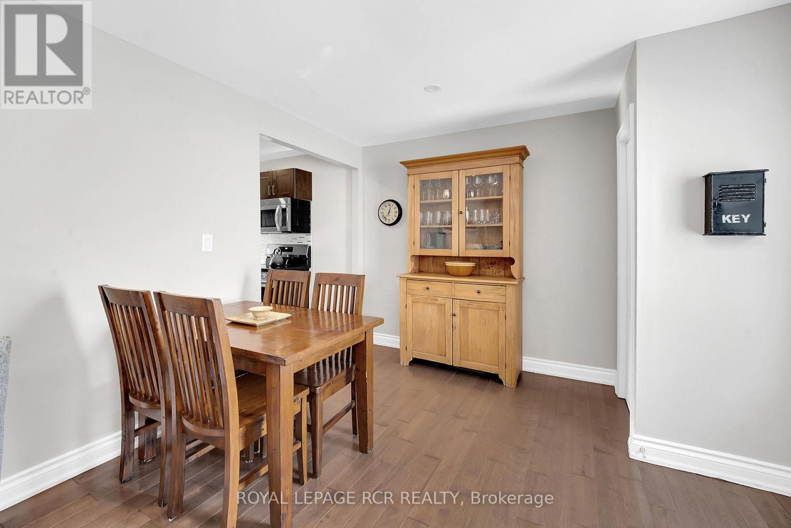 205 Martha Crescent, Caledon, Ontario  L7E 4X2 - Photo 11 - W12775514