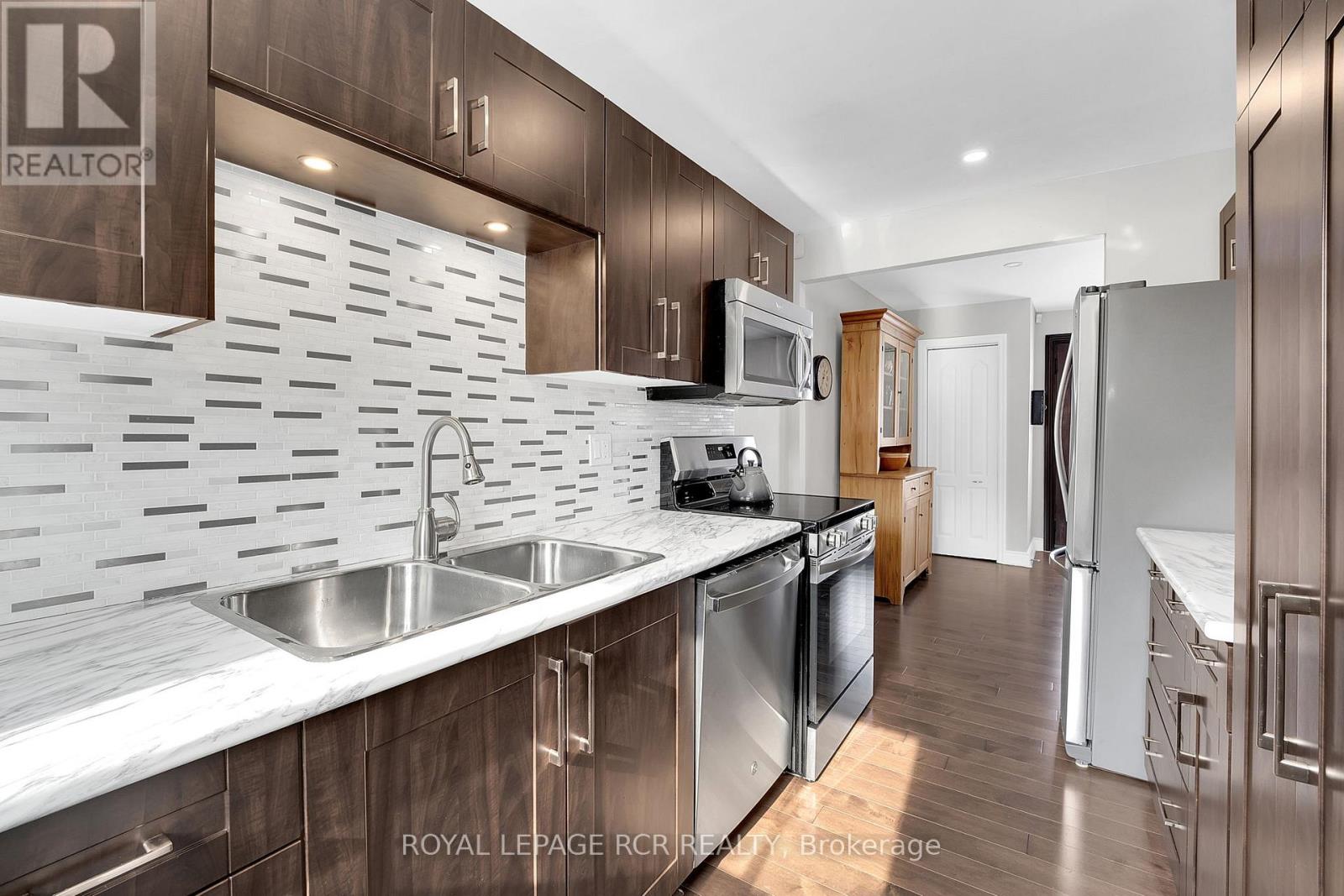 205 Martha Crescent, Caledon, Ontario  L7E 4X2 - Photo 12 - W12775514