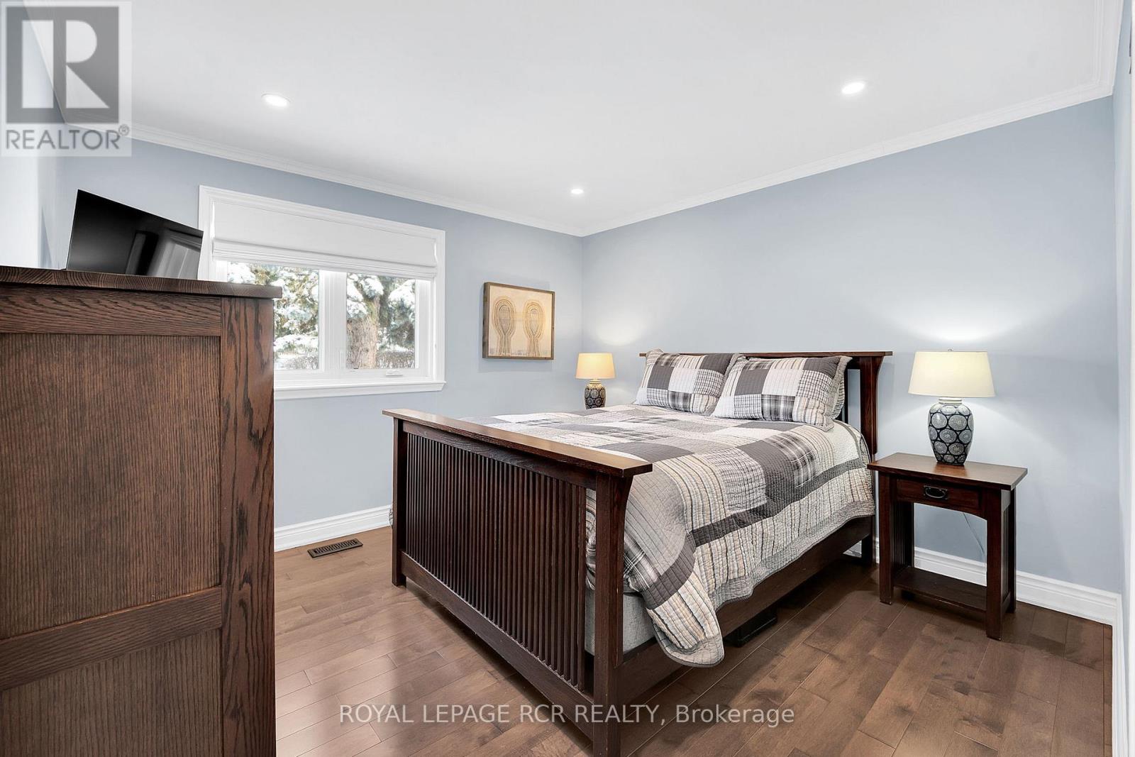 205 Martha Crescent, Caledon, Ontario  L7E 4X2 - Photo 17 - W12775514