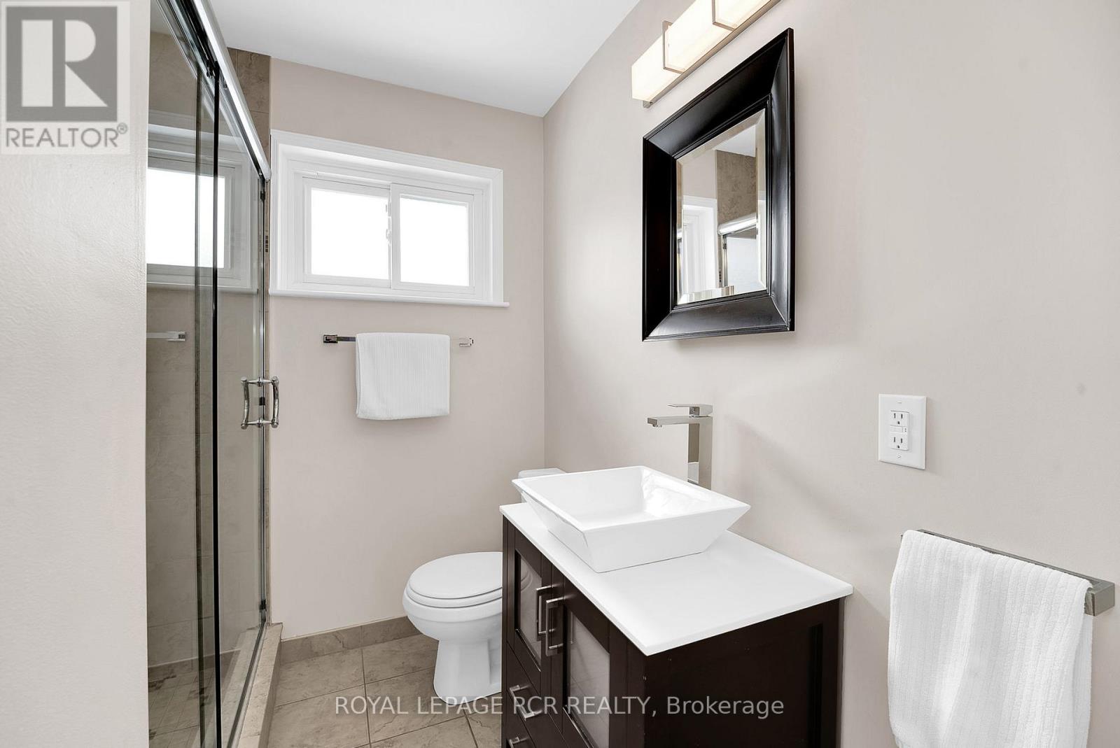 205 Martha Crescent, Caledon, Ontario  L7E 4X2 - Photo 20 - W12775514