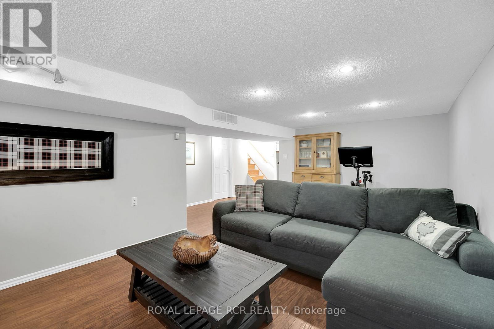 205 Martha Crescent, Caledon, Ontario  L7E 4X2 - Photo 23 - W12775514