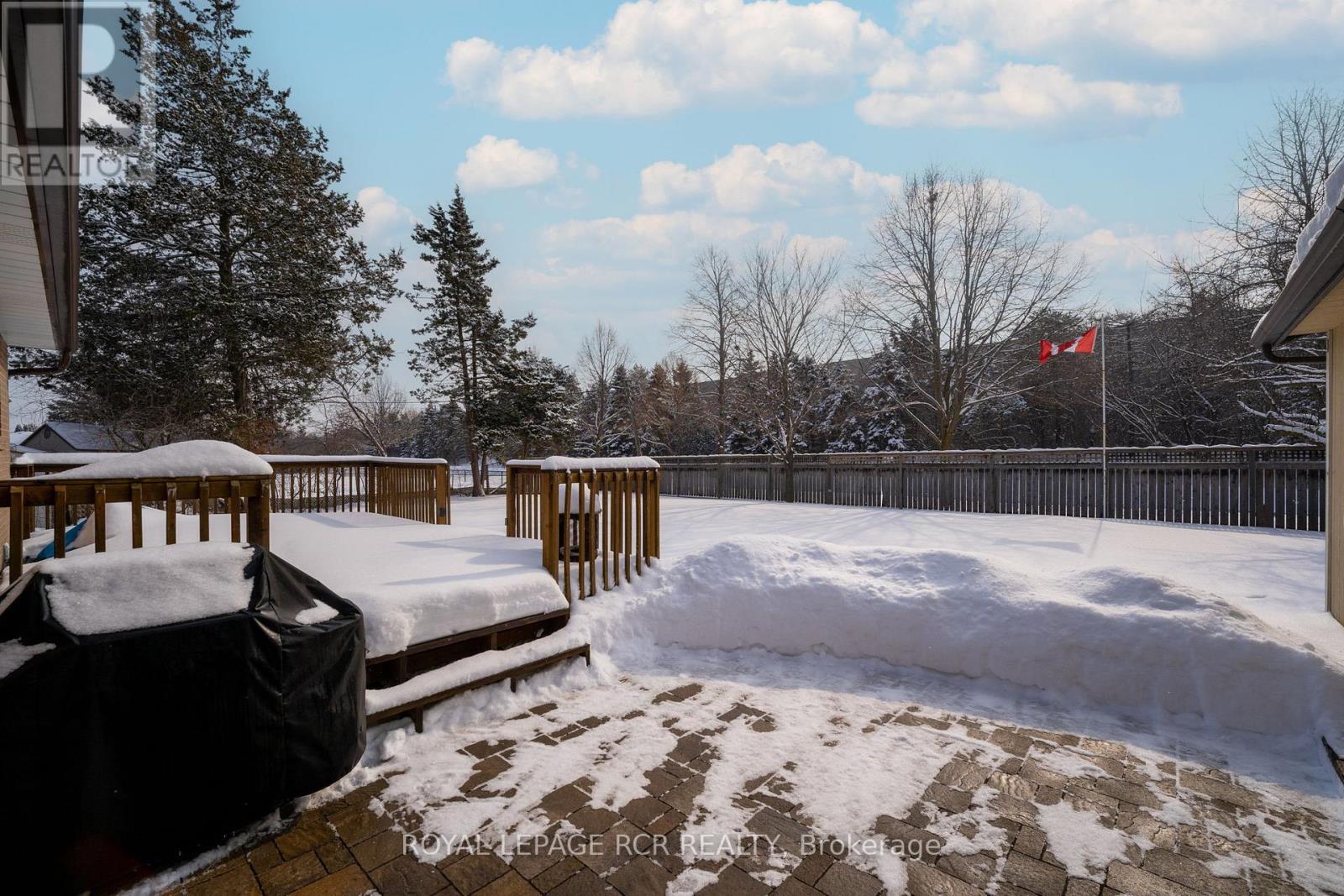 205 Martha Crescent, Caledon, Ontario  L7E 4X2 - Photo 34 - W12775514