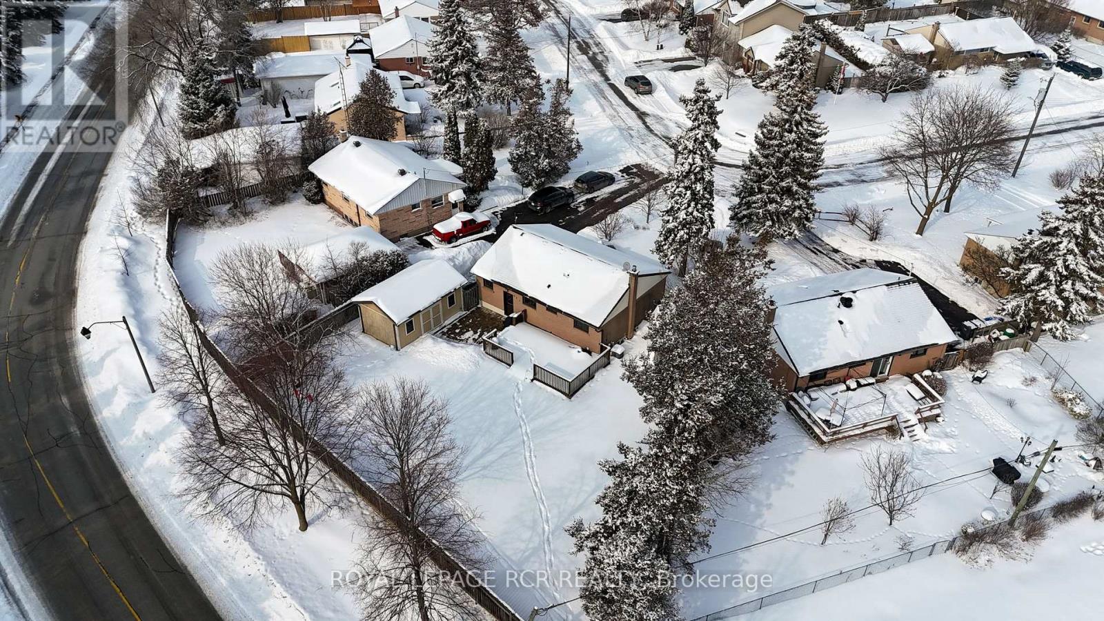 205 Martha Crescent, Caledon, Ontario  L7E 4X2 - Photo 38 - W12775514