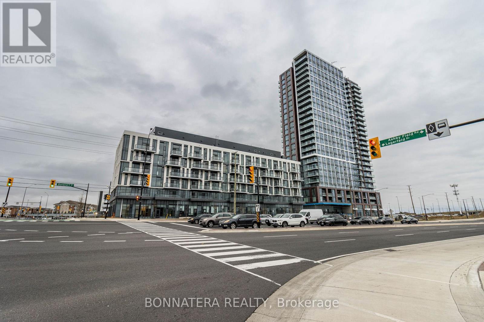 414 - 10 Lagerfeld Drive, Brampton, Ontario  L7A 0H8 - Photo 2 - W12775518