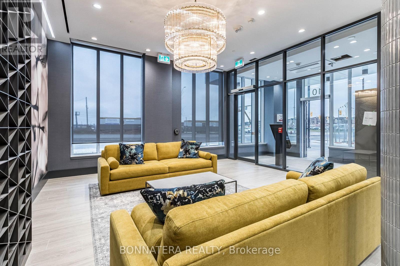 414 - 10 Lagerfeld Drive, Brampton, Ontario  L7A 0H8 - Photo 9 - W12775518