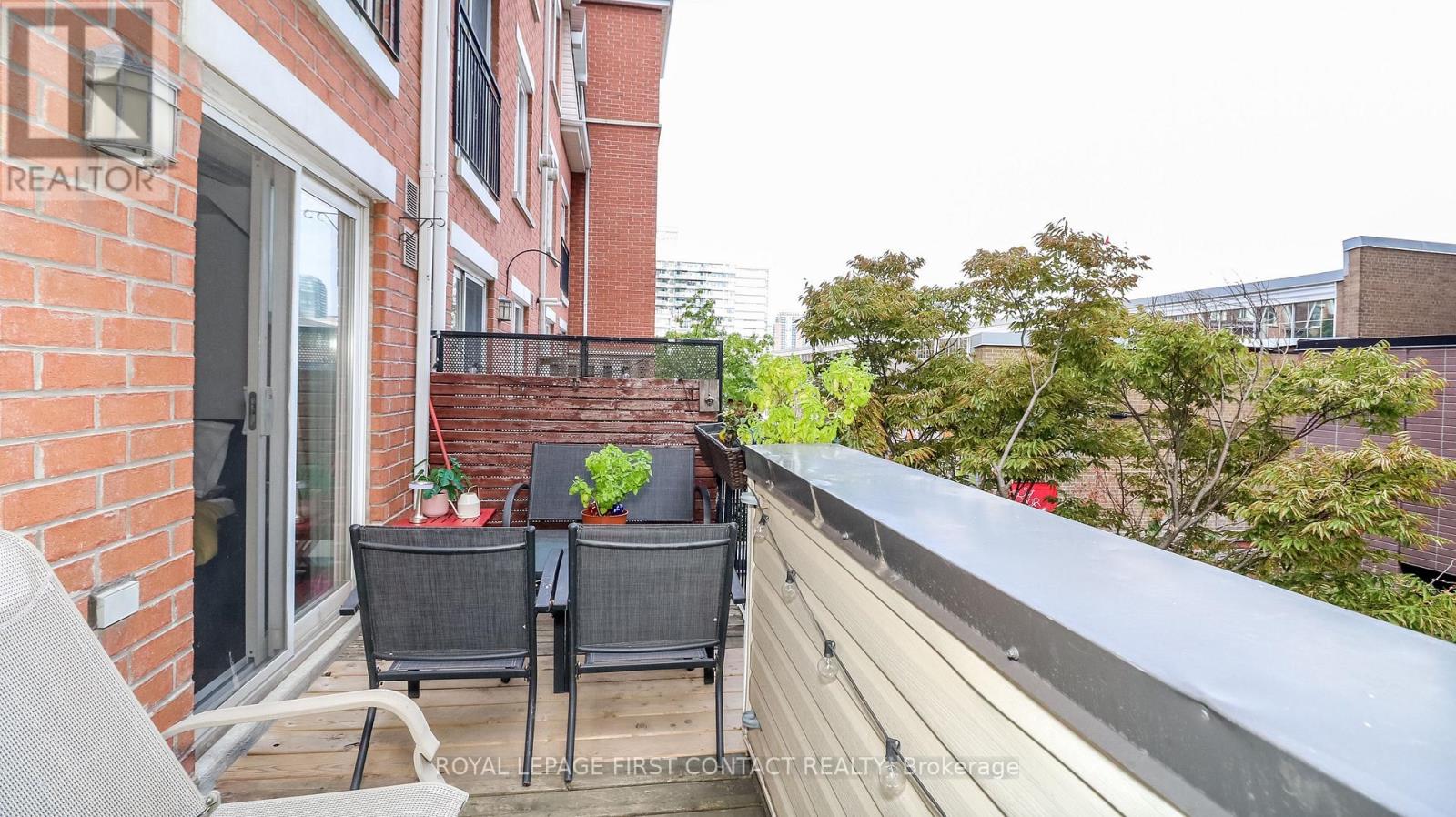 719 - 10 Laidlaw Street, Toronto, Ontario  M6K 1X2 - Photo 21 - W12775562
