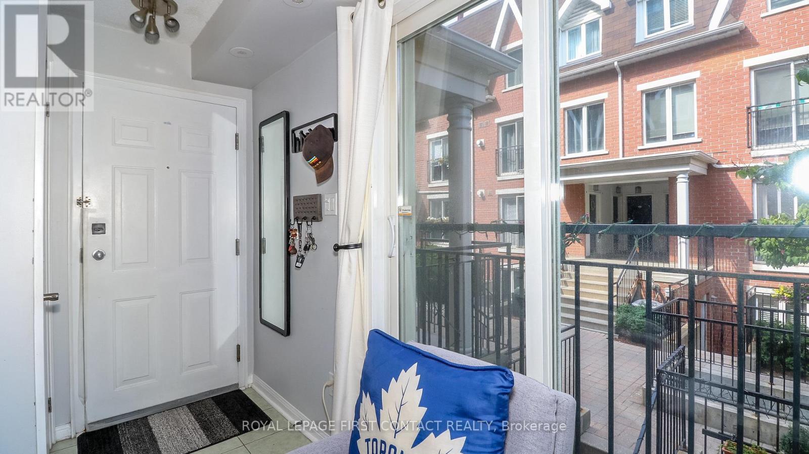 719 - 10 Laidlaw Street, Toronto, Ontario  M6K 1X2 - Photo 7 - W12775562