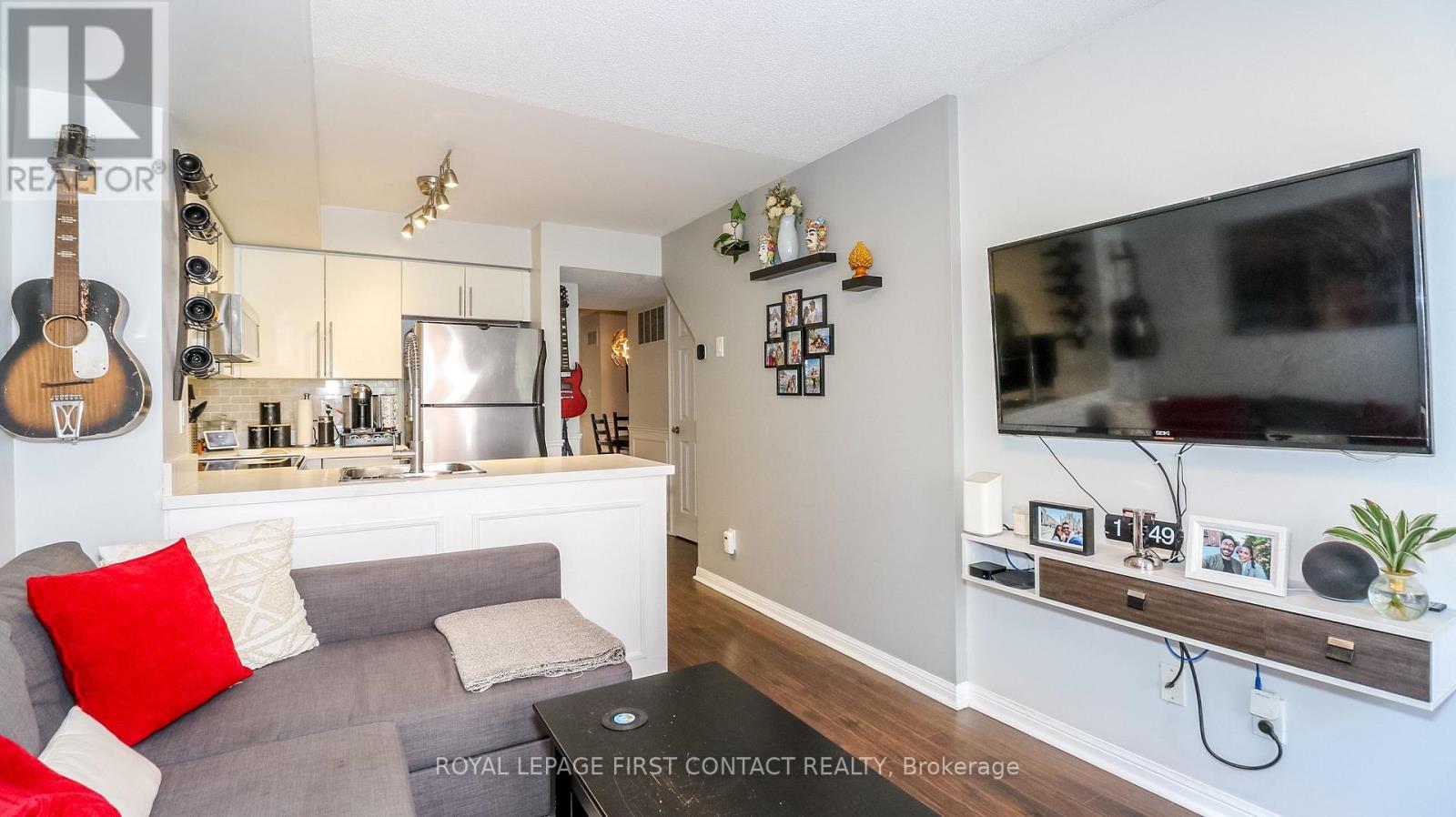 719 - 10 Laidlaw Street, Toronto, Ontario  M6K 1X2 - Photo 9 - W12775562