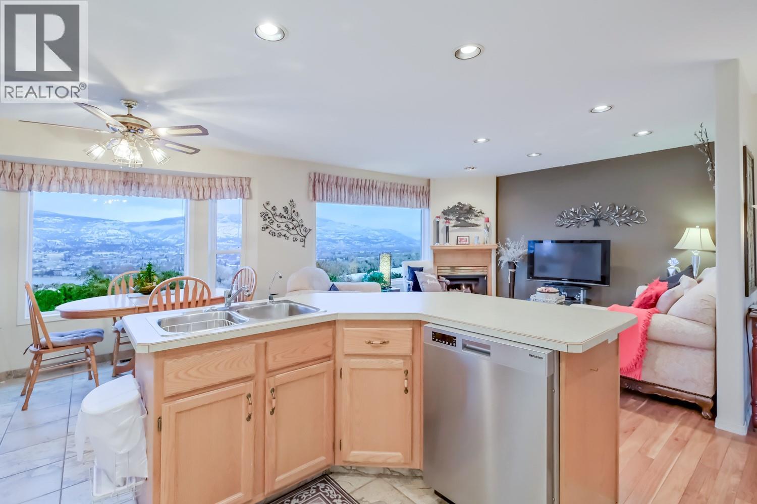 459 Ridge Place Penticton Photo 7