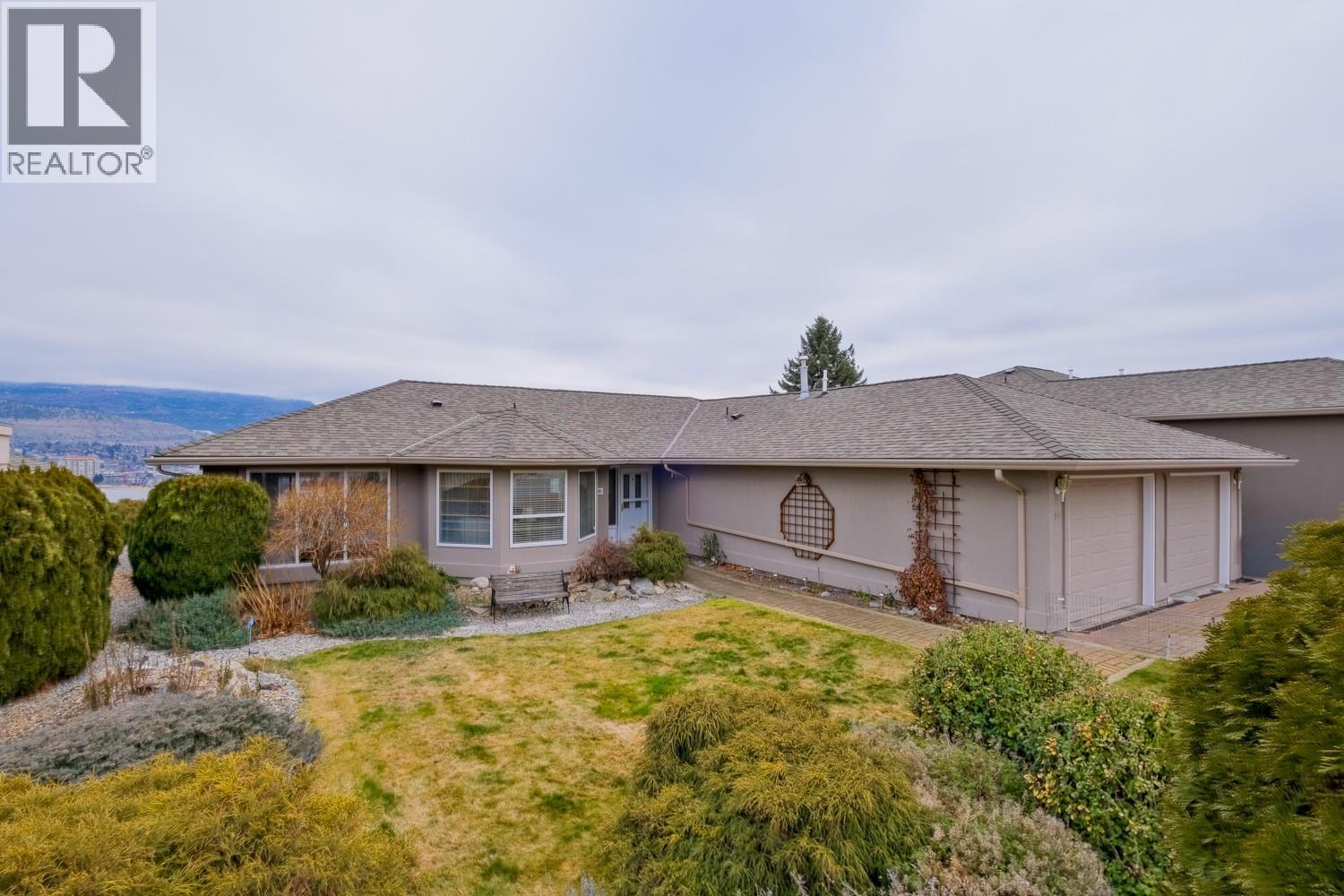 459 Ridge Place Penticton Photo 2